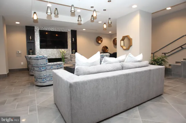 $2,650 | 50 Florida Avenue Northeast, Unit 209, Washington, DC 20002