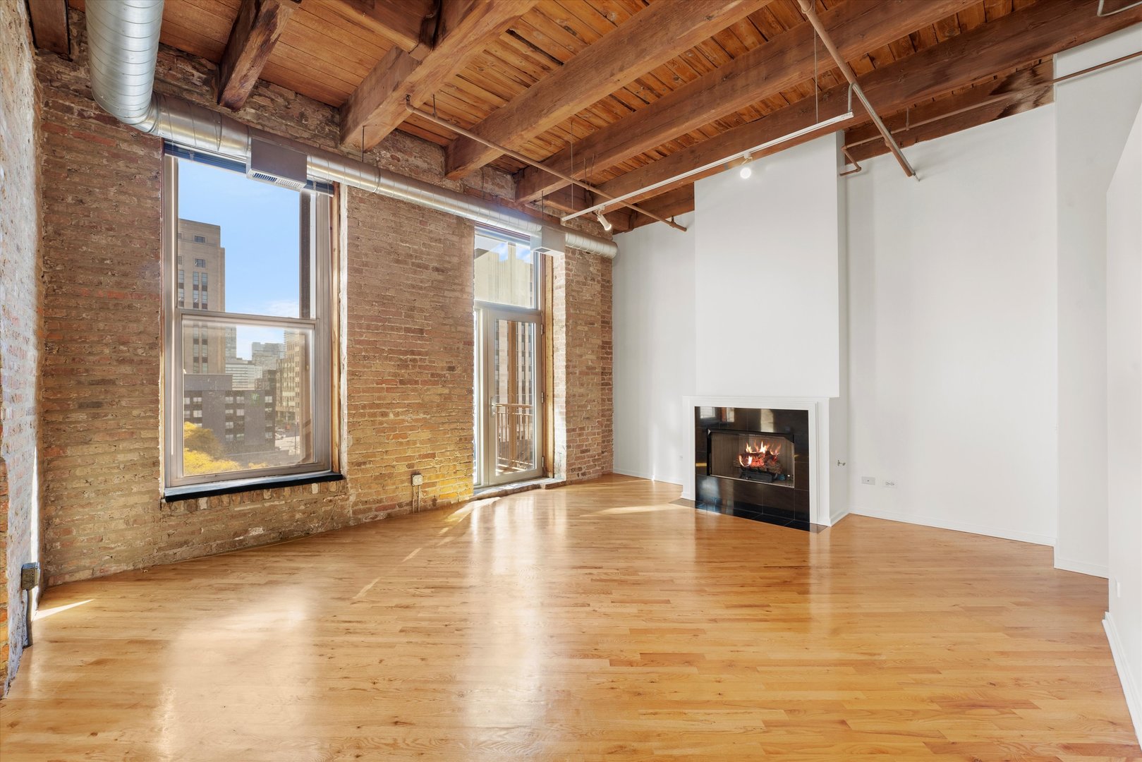 550 West Harrison Street, Unit 553 Chicago, IL 60607 - Photo 3 of 28 Gallery Image 3