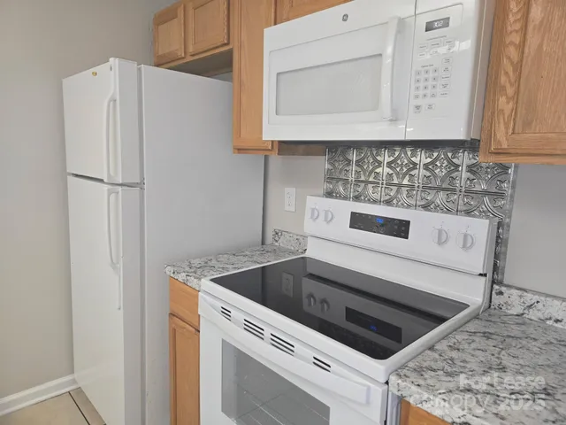 $2,200 | 9531 University Terrace Drive, Unit H, Charlotte, NC 28262