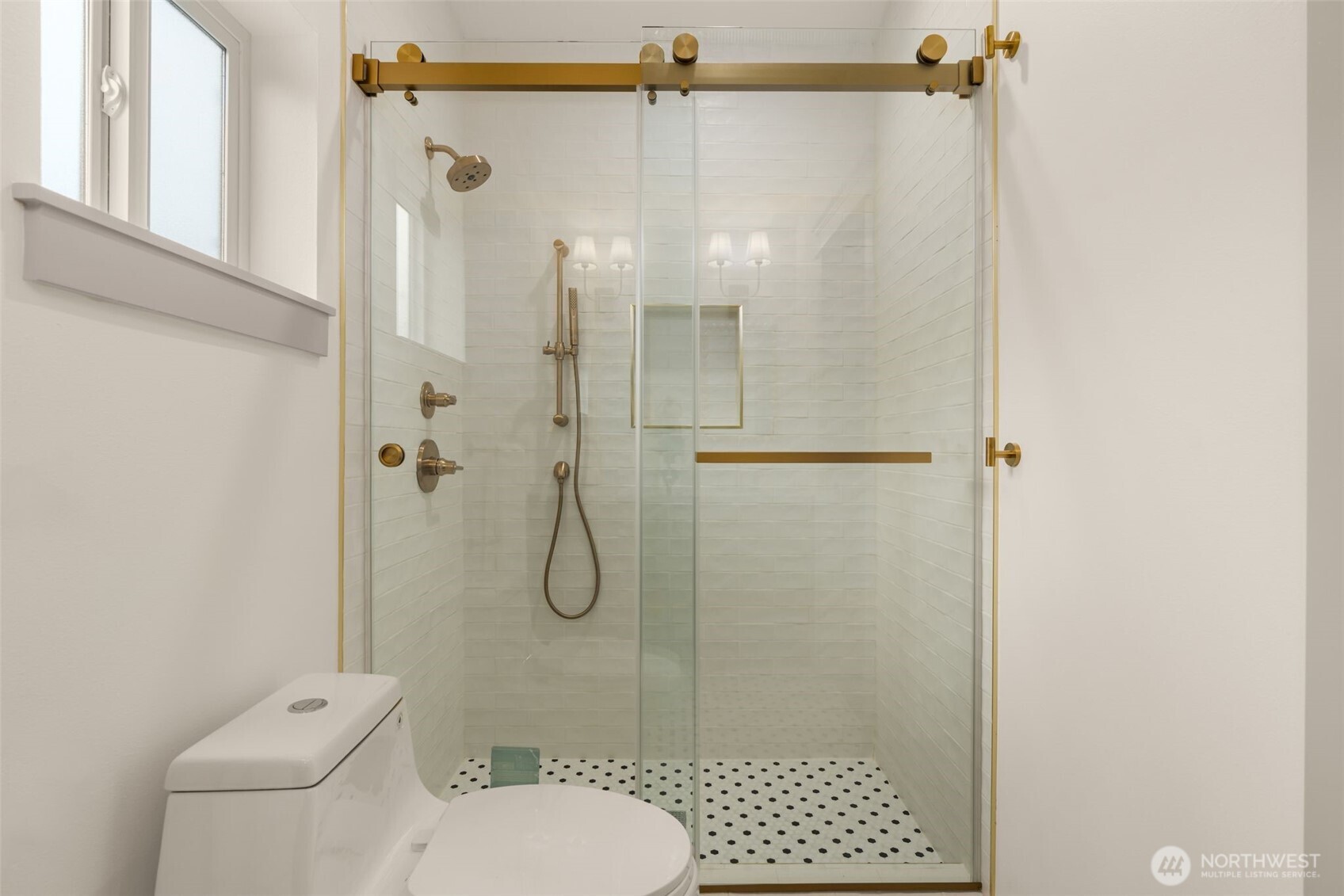 2330 17th Avenue South Seattle, WA 98144 - Photo 19 of 33