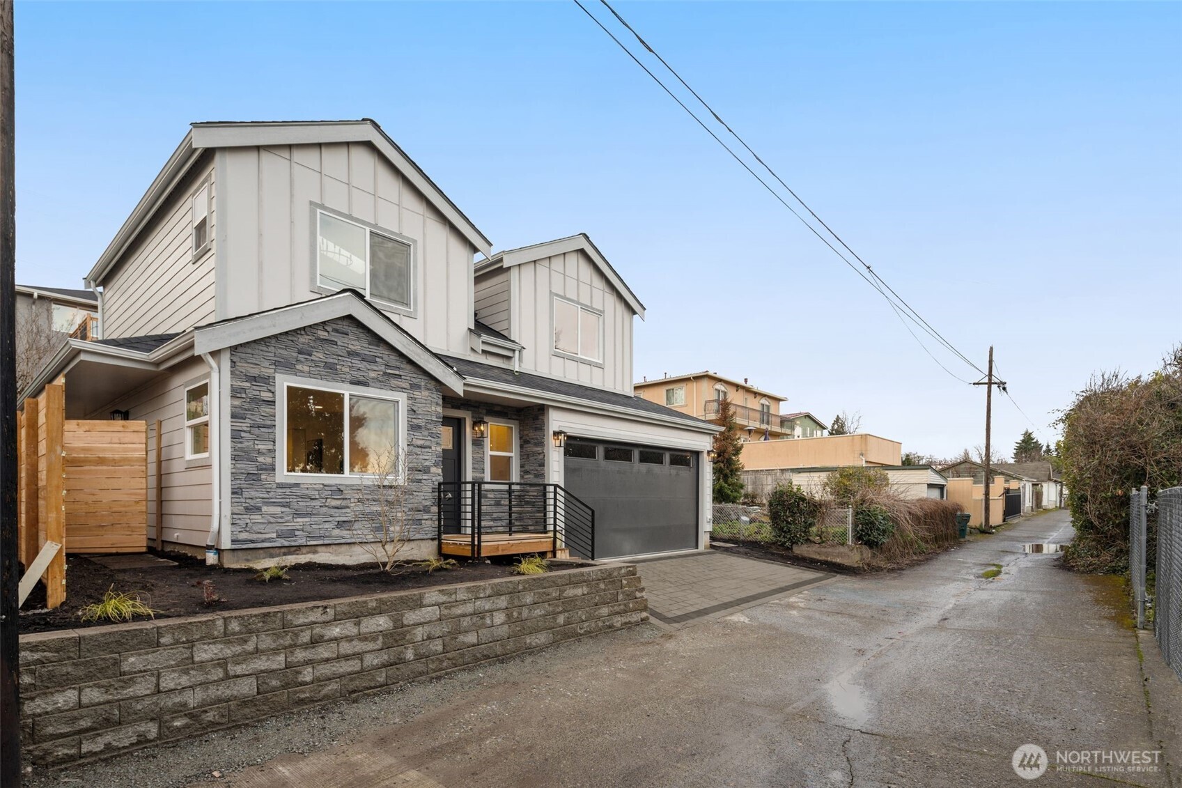 2330 17th Avenue South Seattle, WA 98144 - Photo 3 of 33