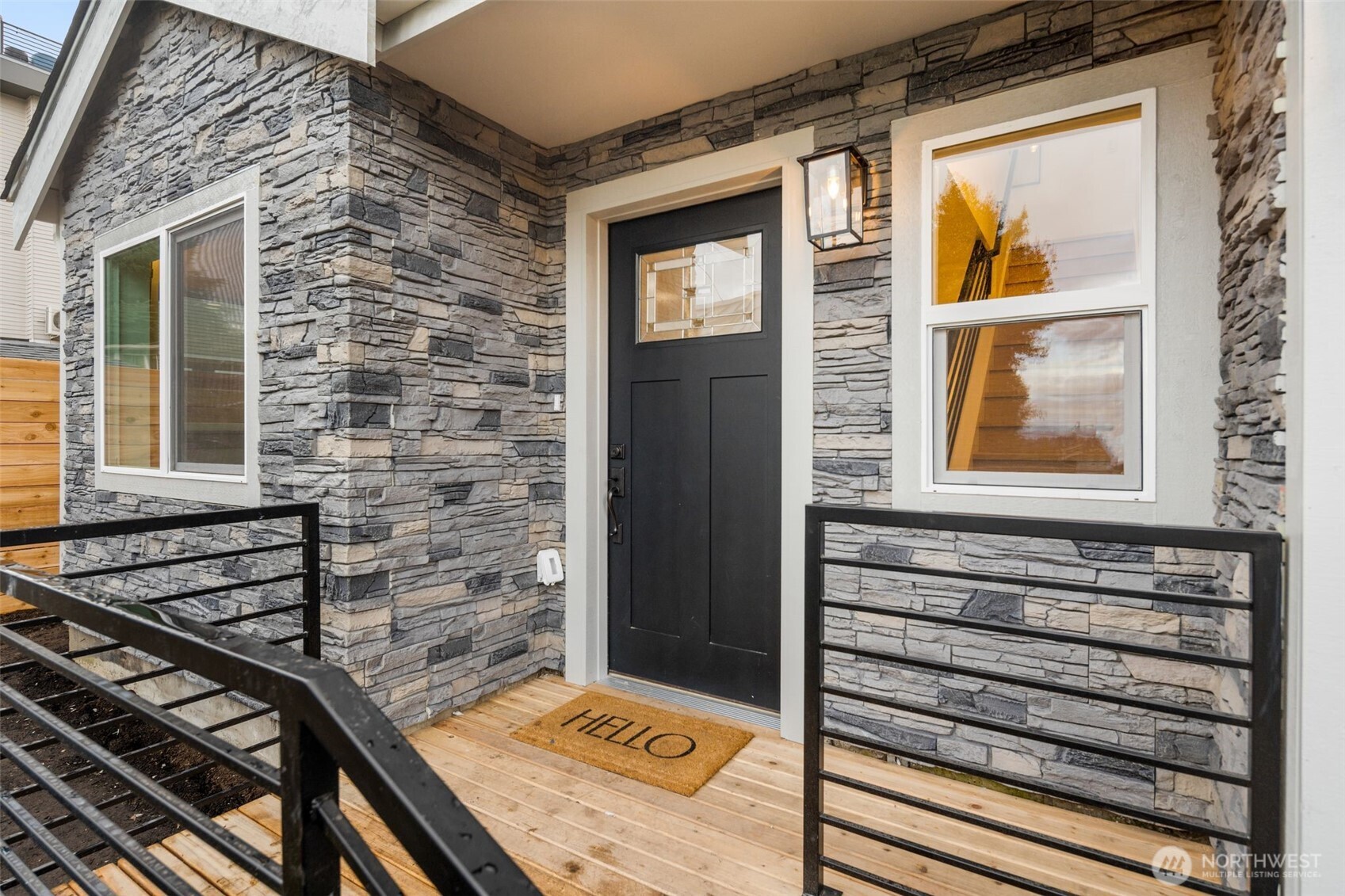 2330 17th Avenue South Seattle, WA 98144 - Photo 4 of 33