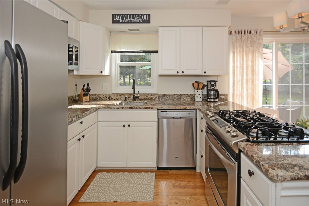 28307 Knickerbocker Road Bay Village, OH 44140 - Photo 11 of 35 Gallery Image 11