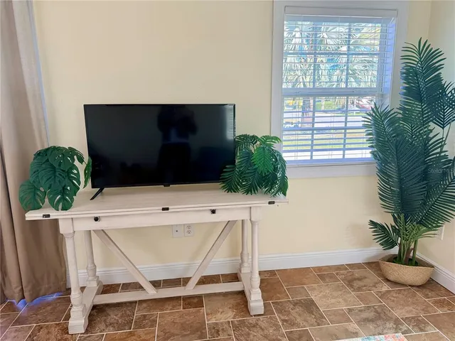 $189,900 | 4697 Southeast 94th Avenue, Webster, FL 33597