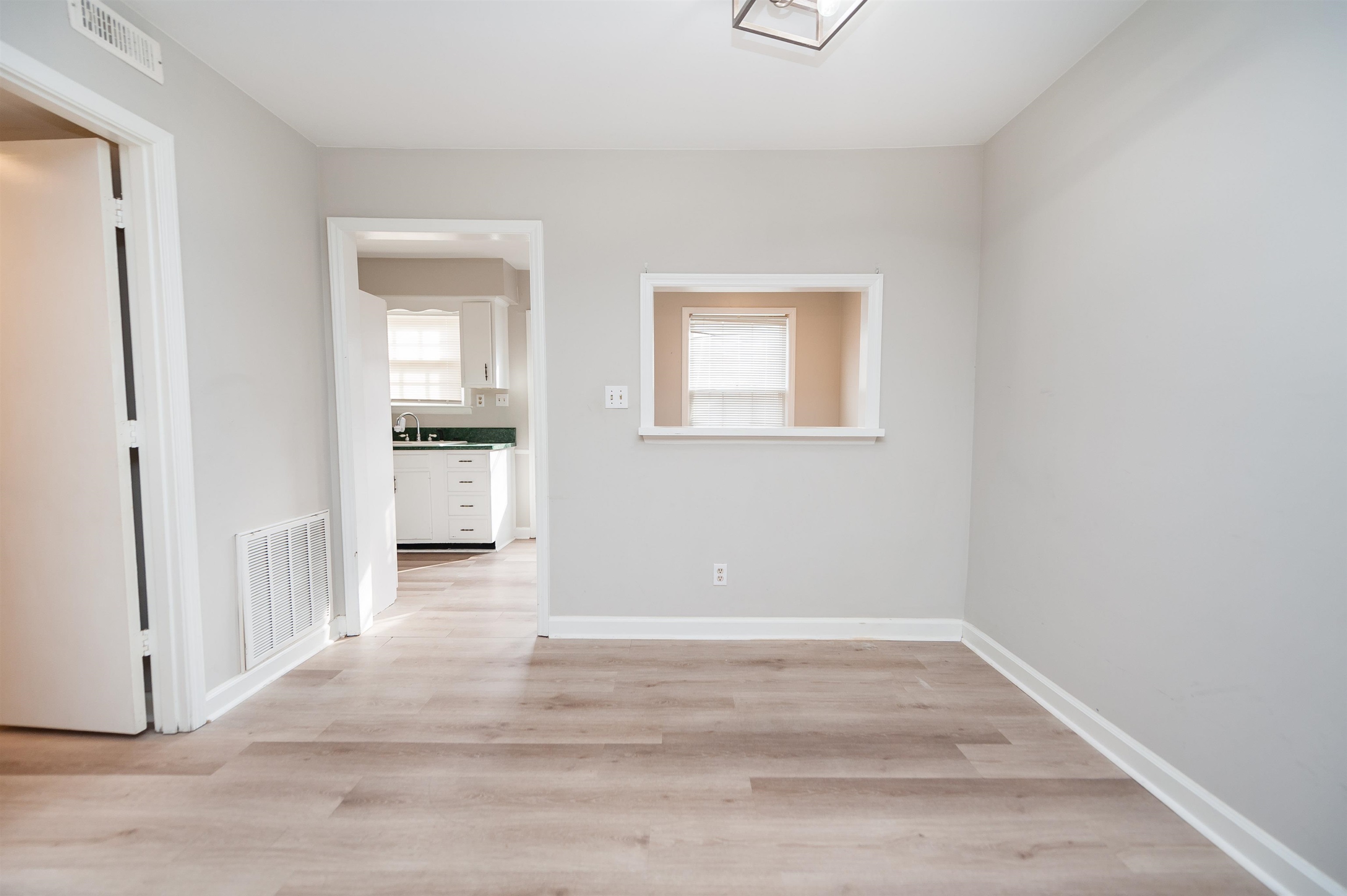 1466 B Dover Road Spartanburg, SC 29301 - Photo 4 of 30