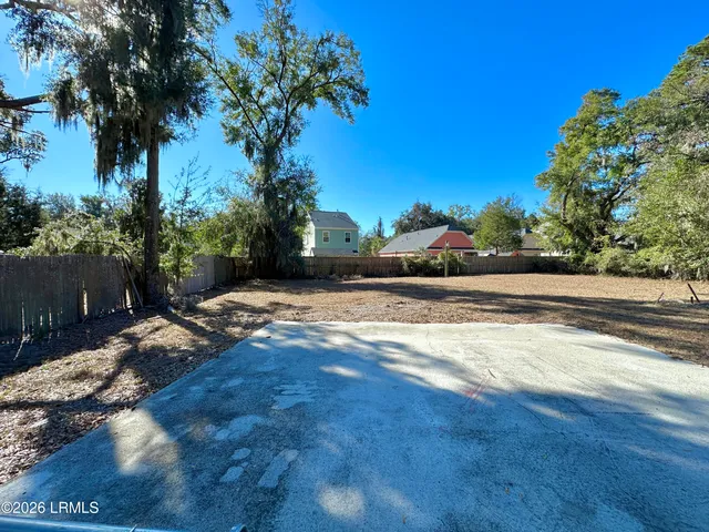 $1,600 | 645 Fort Frederick Circle, Port Royal, SC 29935