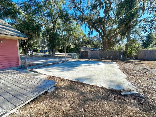 $1,600 | 645 Fort Frederick Circle, Port Royal, SC 29935