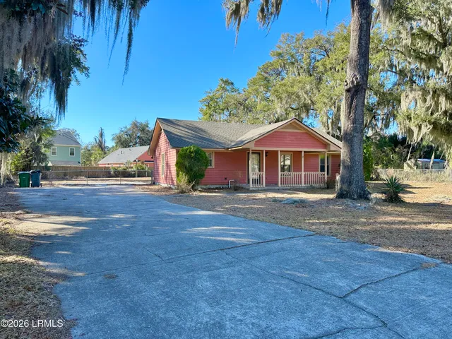 $1,600 | 645 Fort Frederick Circle, Port Royal, SC 29935