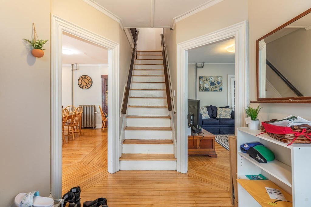 109 Chestnut Street, Unit 109 Waltham, MA 02453 - Photo 2 of 18 a living room with furniture