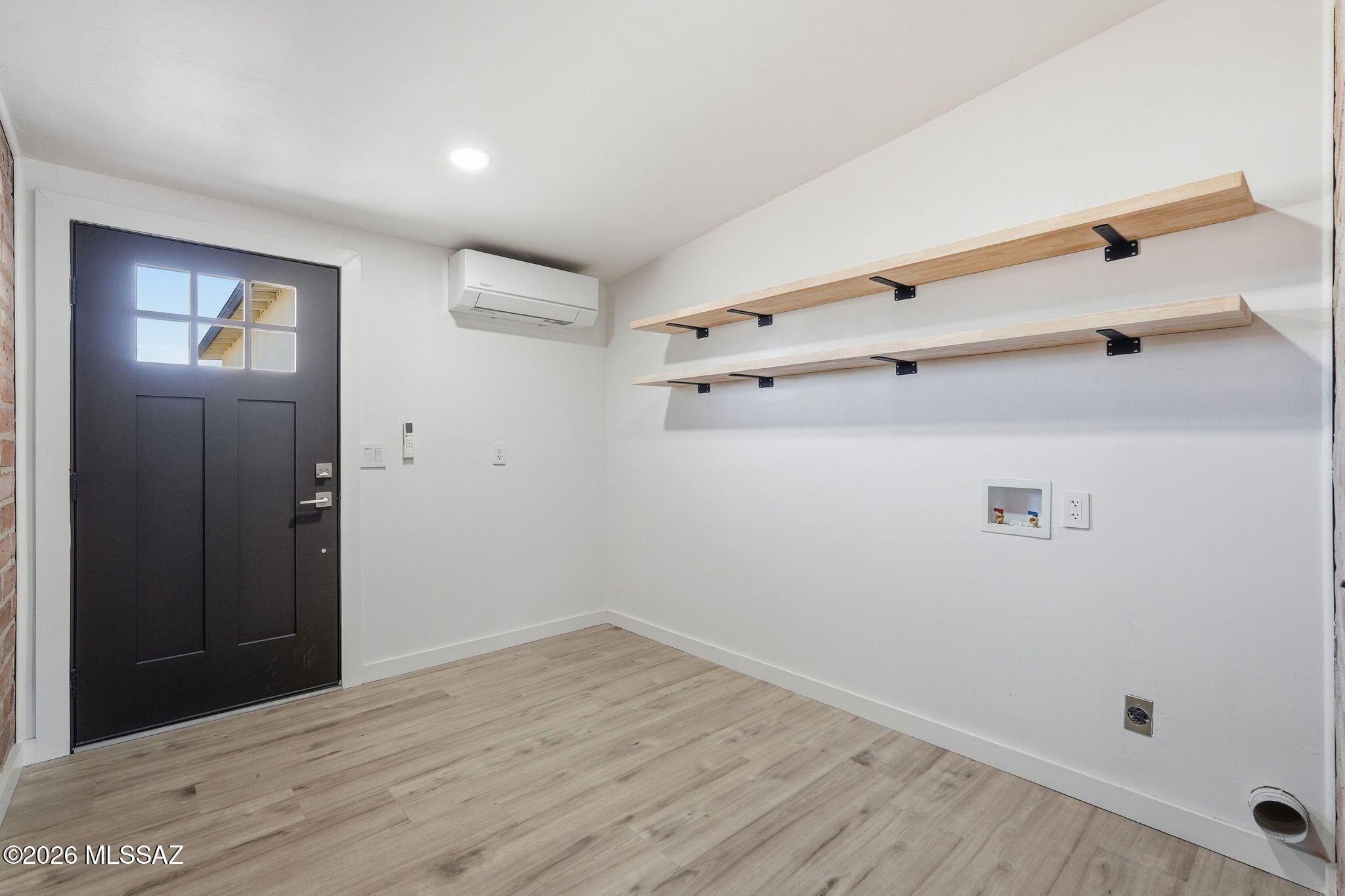 950 West Ina Road Tucson, AZ 85704 - Photo 31 of 54 a view of an empty room