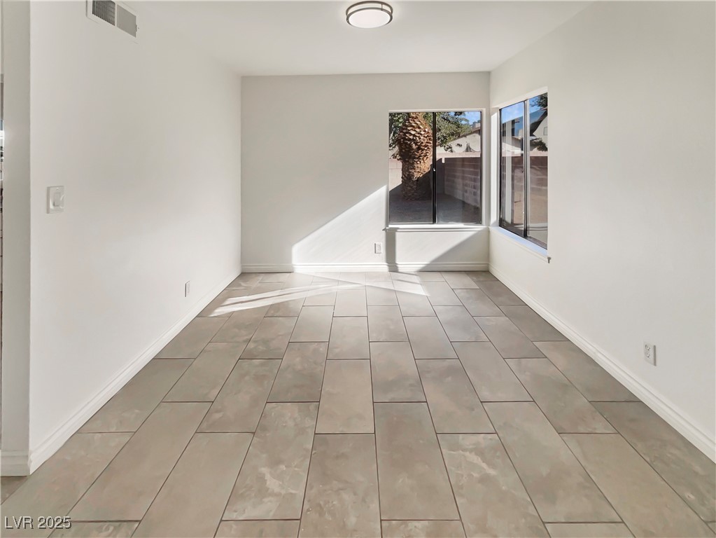 4870 Summerhill Road Las Vegas, NV 89121 - Photo 11 of 26