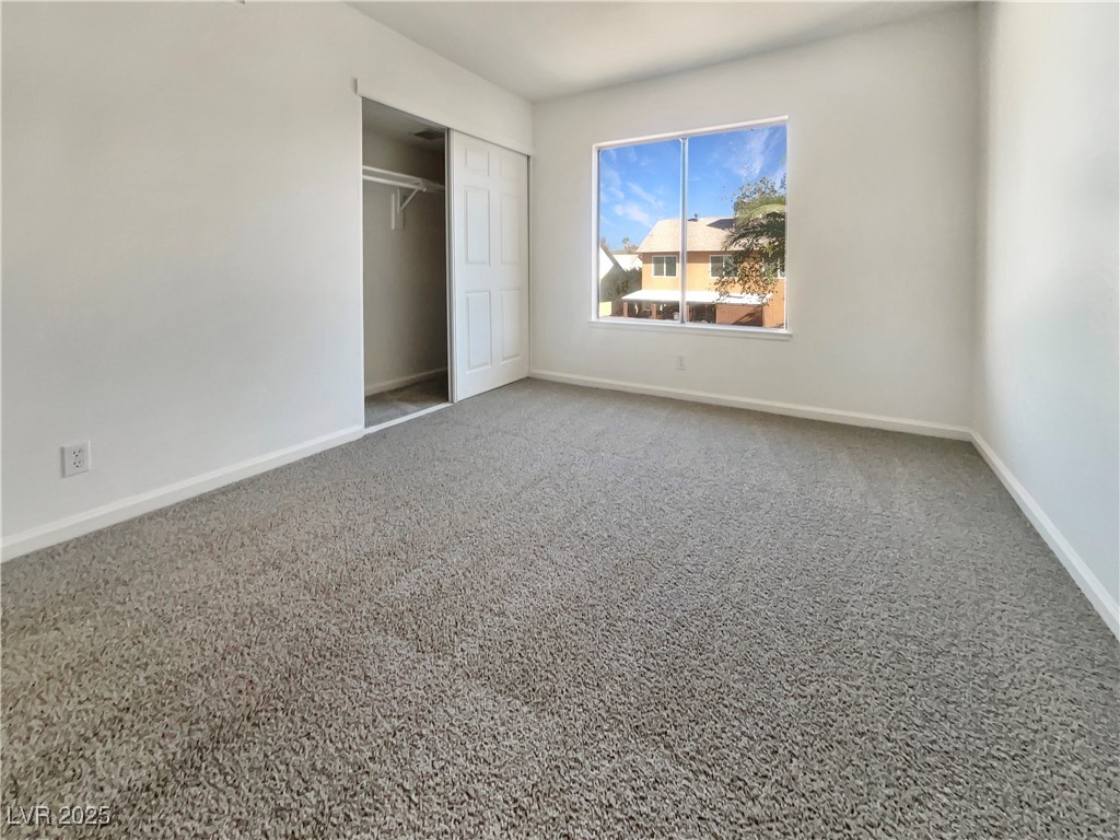 4870 Summerhill Road Las Vegas, NV 89121 - Photo 3 of 26