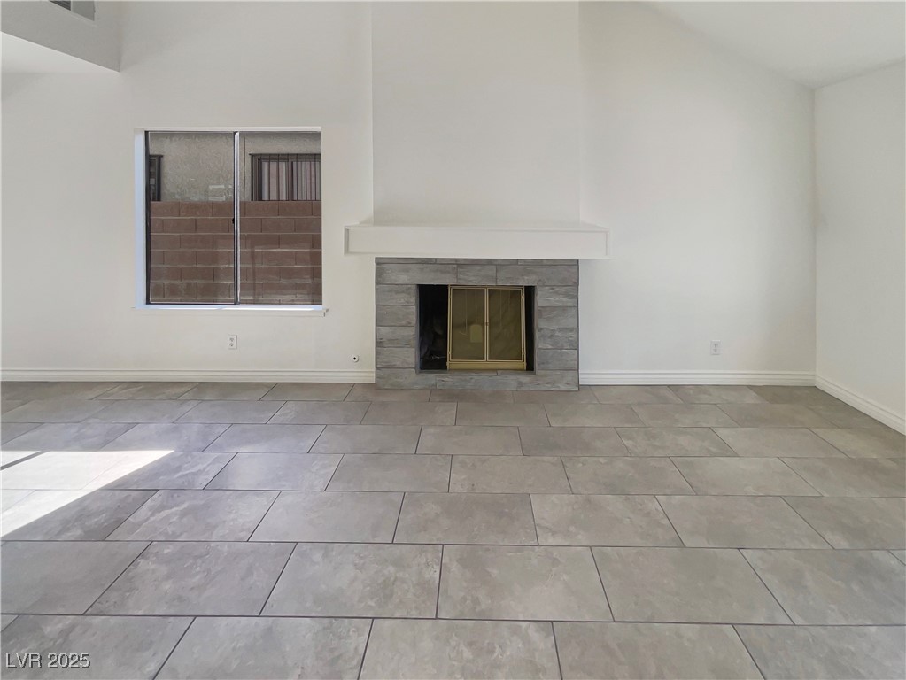 4870 Summerhill Road Las Vegas, NV 89121 - Photo 4 of 26