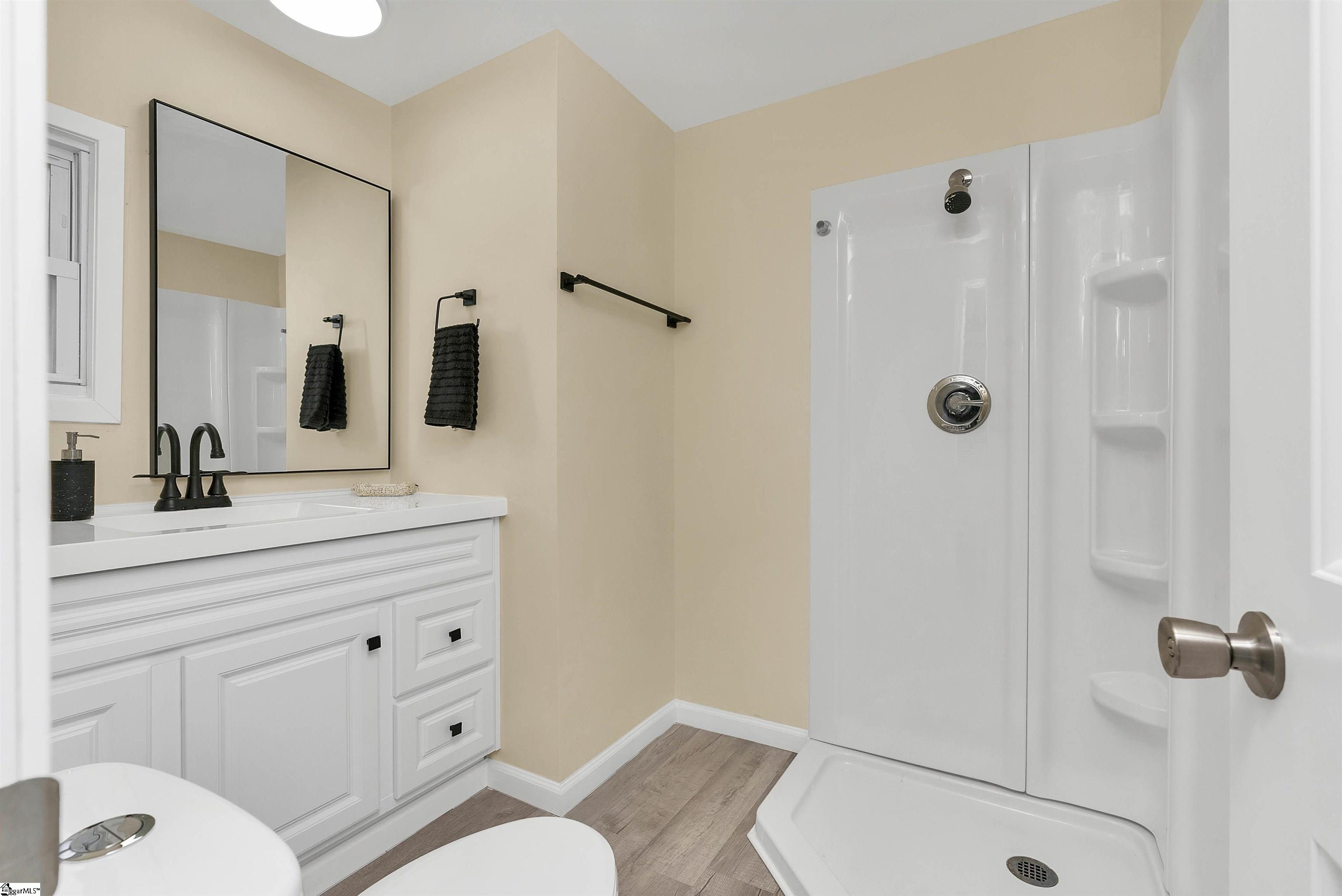 8451 Cross Anchor Road Enoree, SC 29335 - Photo 14 of 36