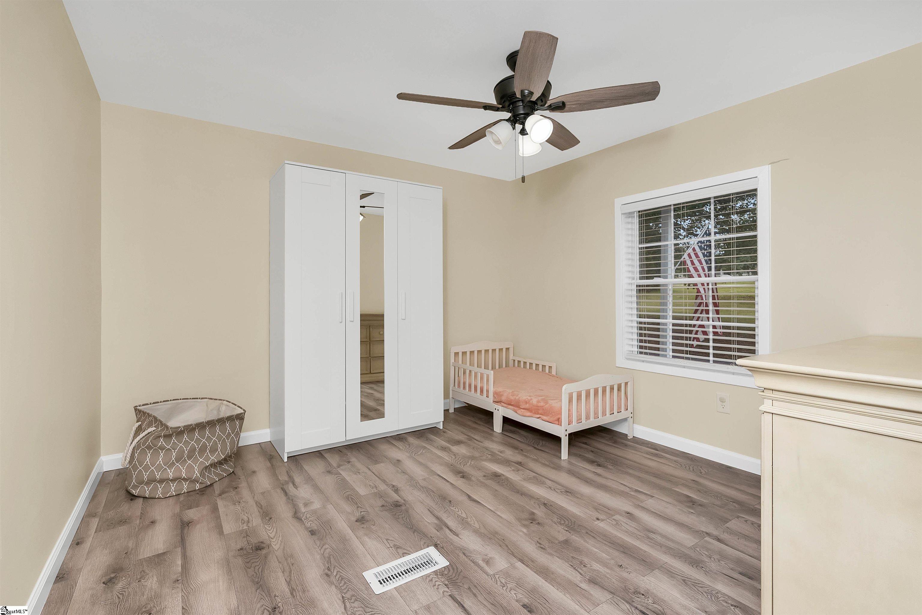 8451 Cross Anchor Road Enoree, SC 29335 - Photo 16 of 36