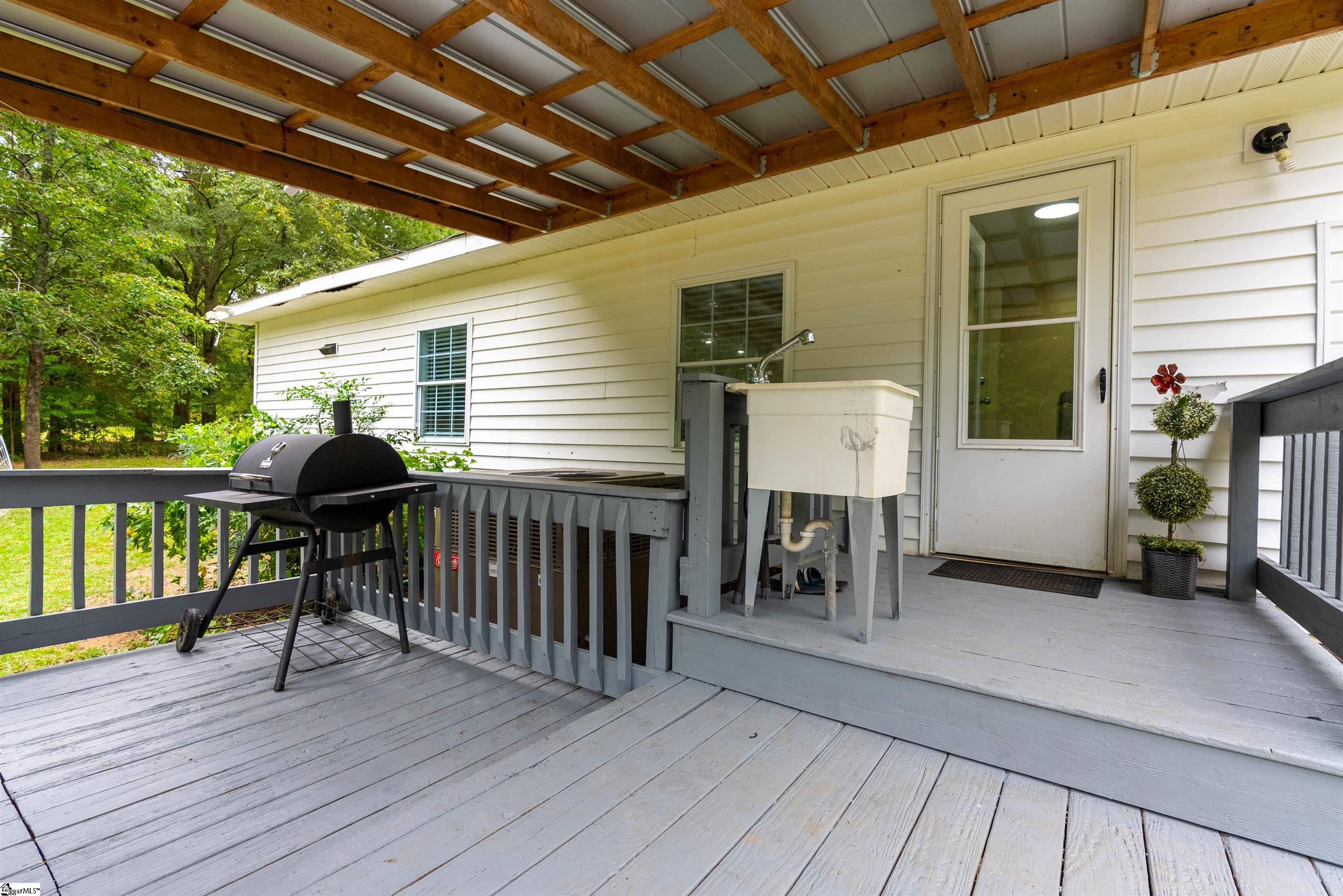 8451 Cross Anchor Road Enoree, SC 29335 - Photo 20 of 36