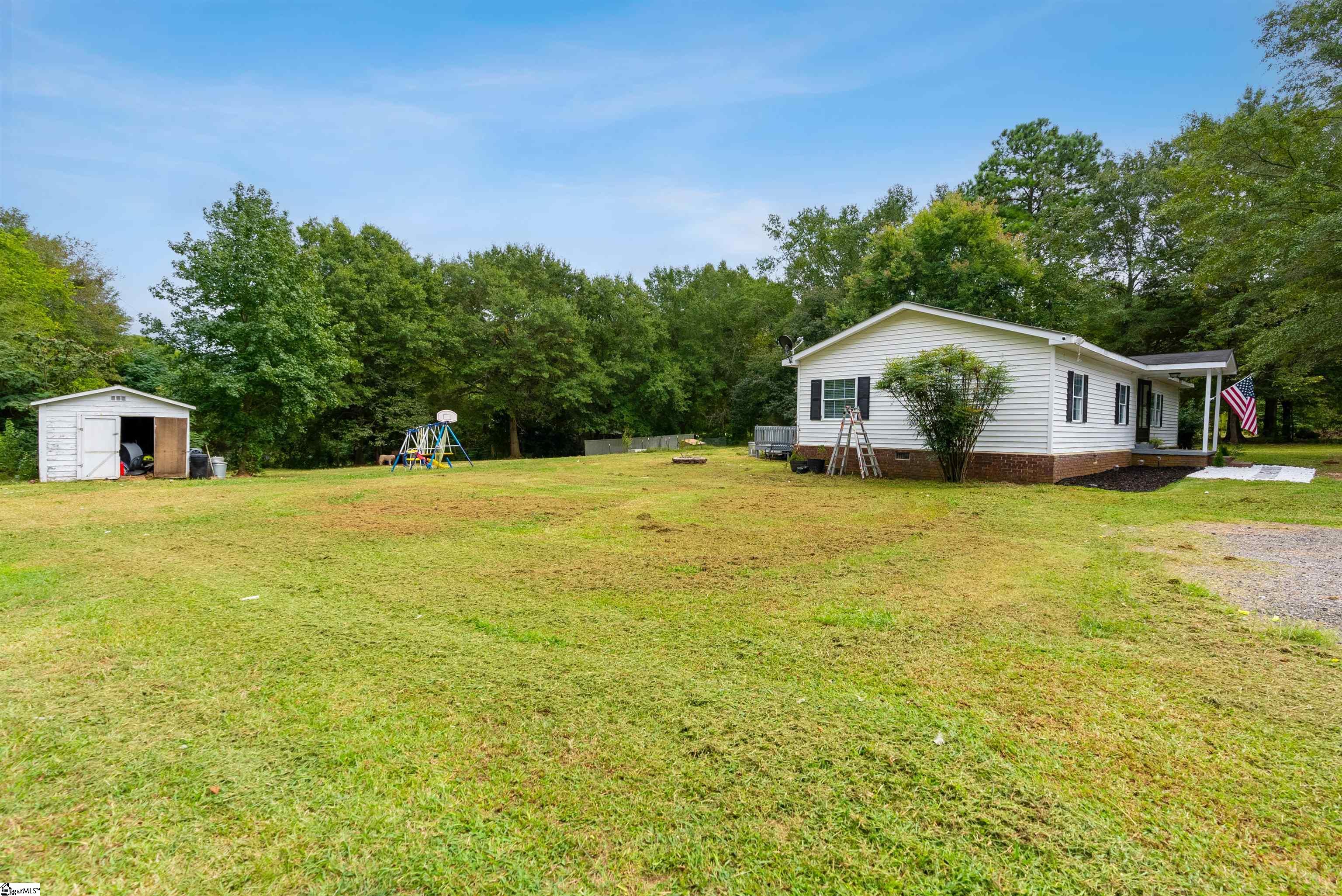 8451 Cross Anchor Road Enoree, SC 29335 - Photo 24 of 36
