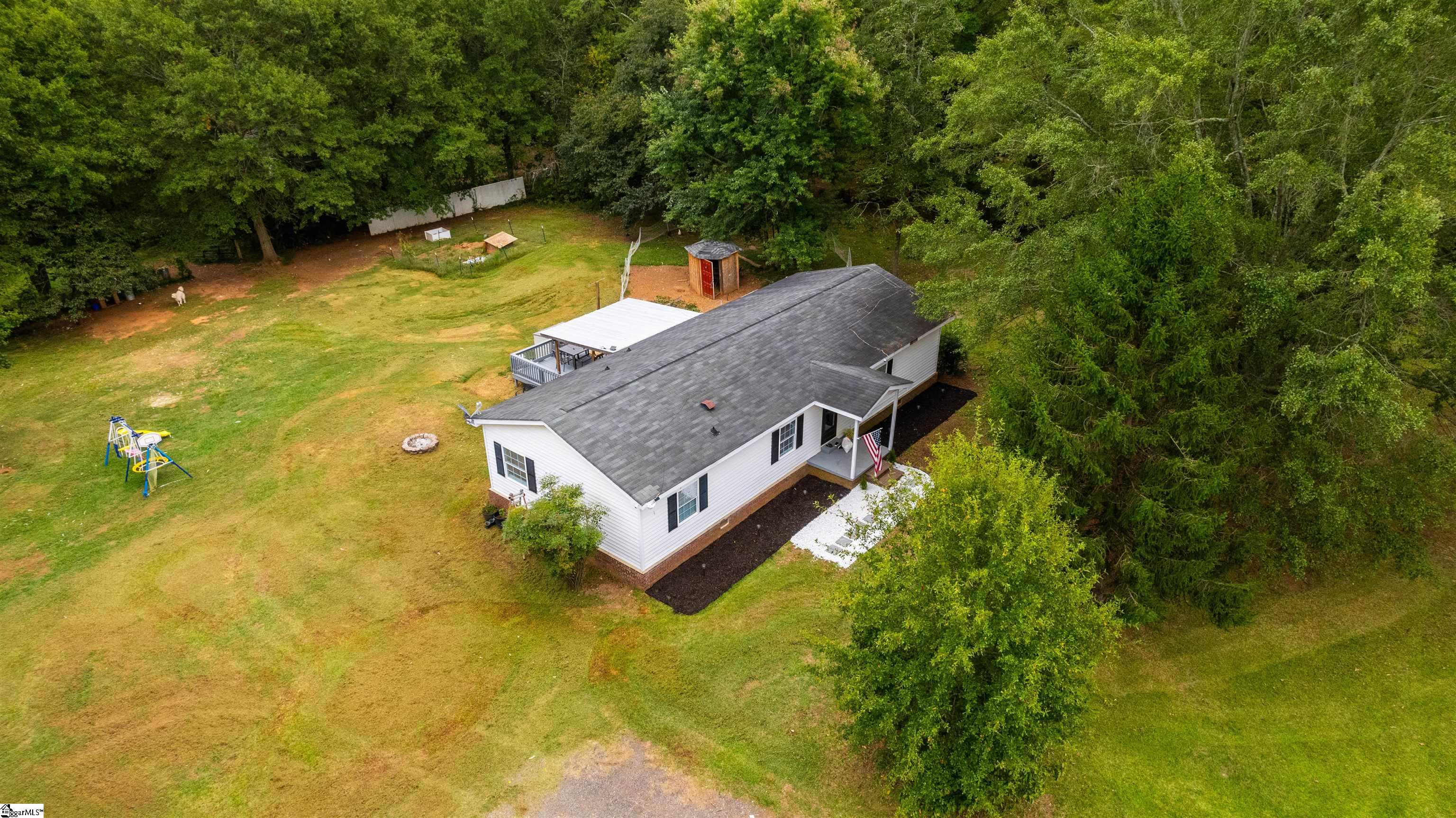 8451 Cross Anchor Road Enoree, SC 29335 - Photo 27 of 36