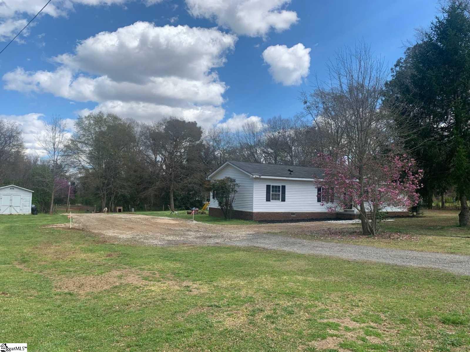 8451 Cross Anchor Road Enoree, SC 29335 - Photo 29 of 36