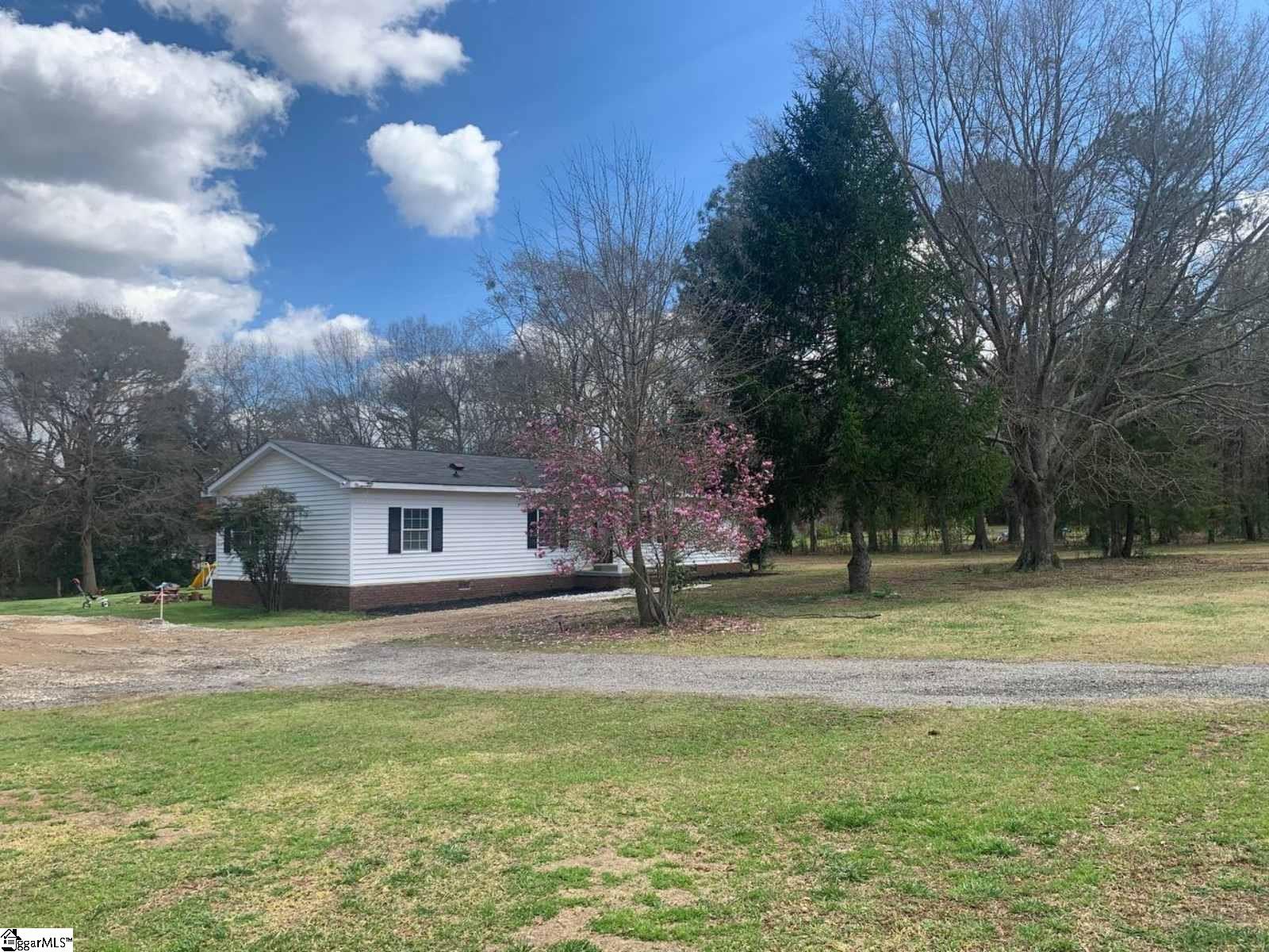 8451 Cross Anchor Road Enoree, SC 29335 - Photo 34 of 36