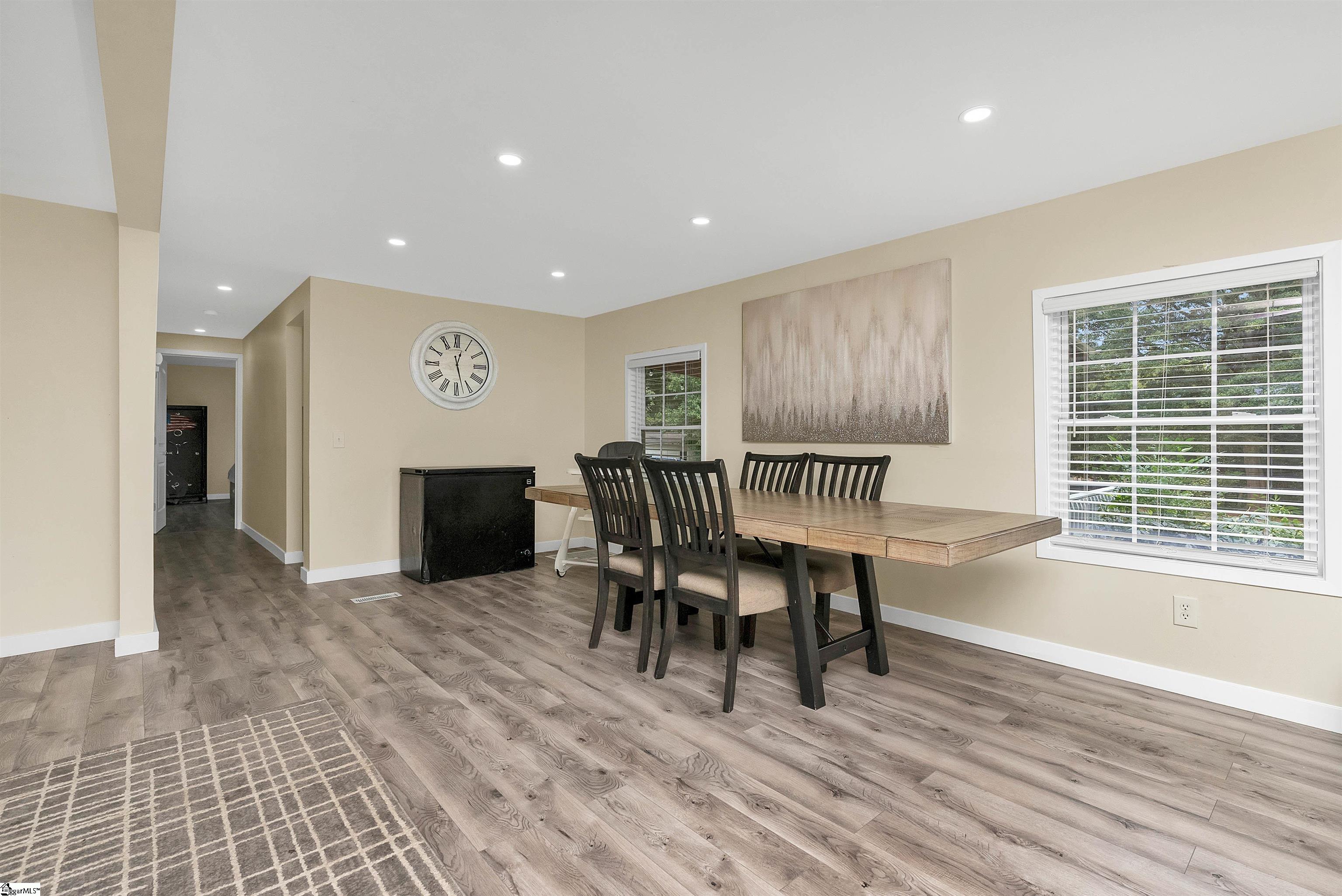 8451 Cross Anchor Road Enoree, SC 29335 - Photo 10 of 36