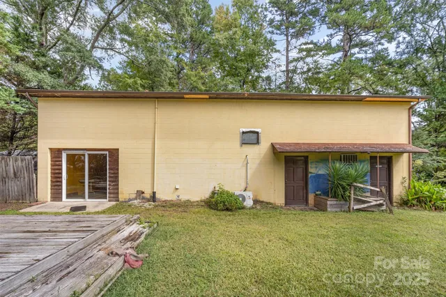 $275,000 | 5208 Hickory Grove Road, Mount Holly, NC 28120