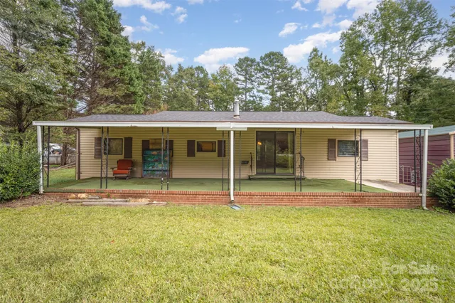 $275,000 | 5208 Hickory Grove Road, Mount Holly, NC 28120