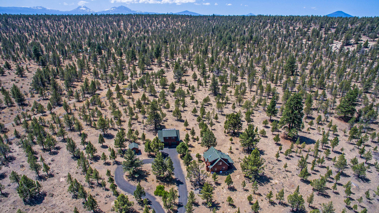 70587 Holmes Road Sisters, OR 97759 - Photo 26 of 31 27