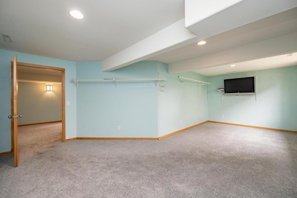 2470 Newcastle Road Marion, IA 52302 - Photo 45 of 51 Gallery Image 45