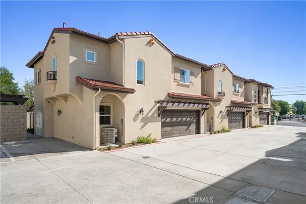 $3,500 | 961 East Phillips Boulevard, Unit 1, Pomona, CA 91766