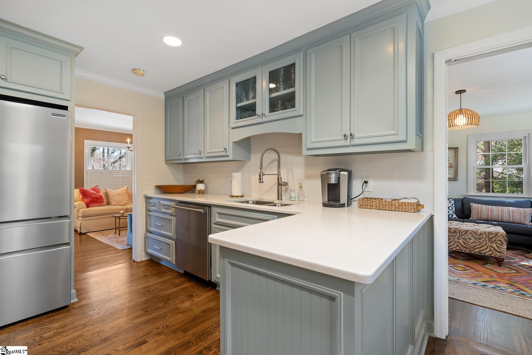 123 Shallowford Road Greenville, SC 29607 - Photo 6 of 24