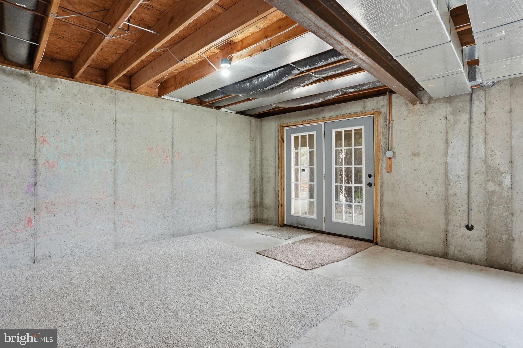 737 Seminary Street Pennsburg, PA 18073 - Photo 24 of 30 a view of a livingroom with an entryway