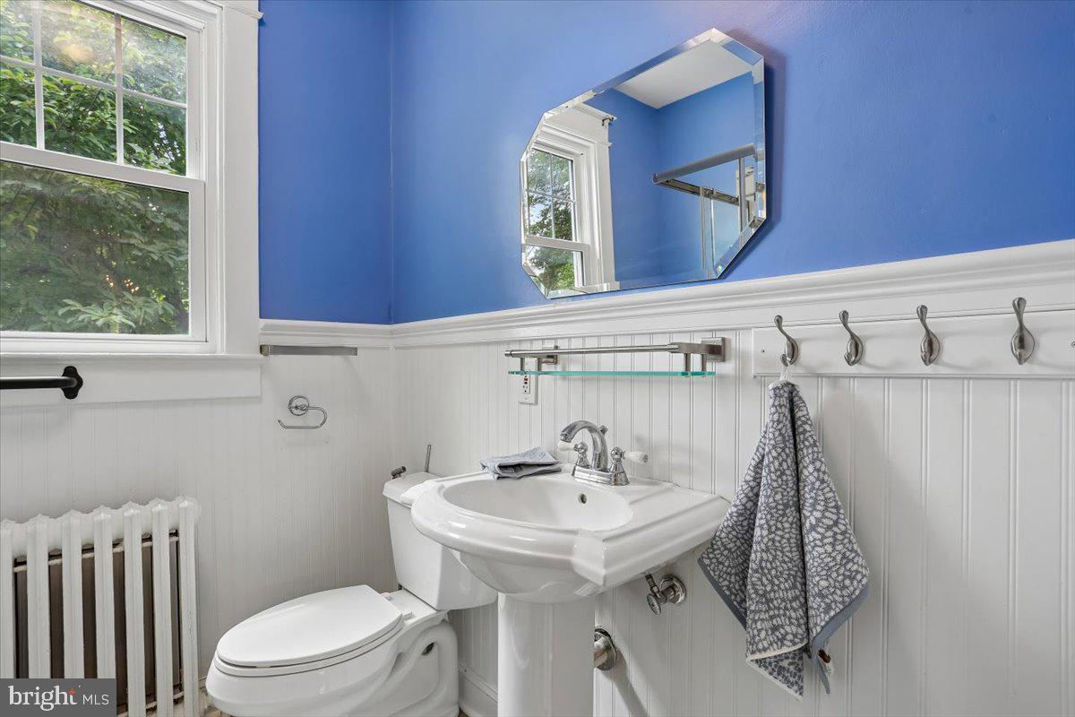 9501 Colesville Road Silver Spring, MD 20901 - Photo 31 of 71 2nd Full Bath