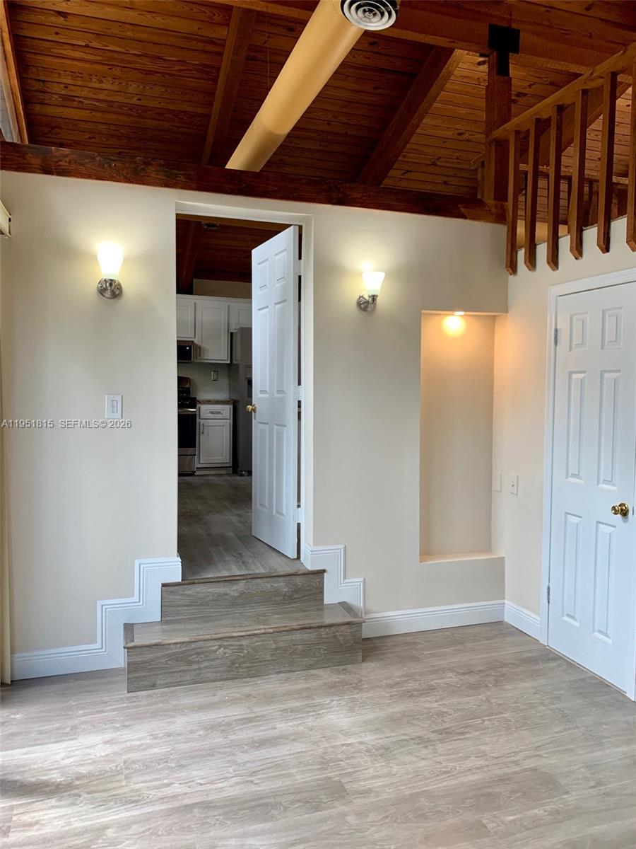 11318 Southwest 114th Cir Terrace Miami, FL 33176 - Photo 14 of 30 a view of an entryway