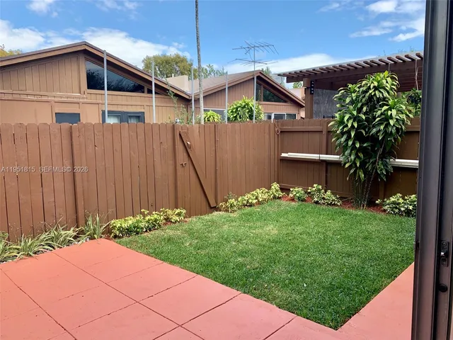 $2,700 | 11318 Southwest 114th Cir Terrace, Miami, FL 33176