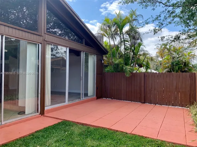 $2,700 | 11318 Southwest 114th Cir Terrace, Miami, FL 33176