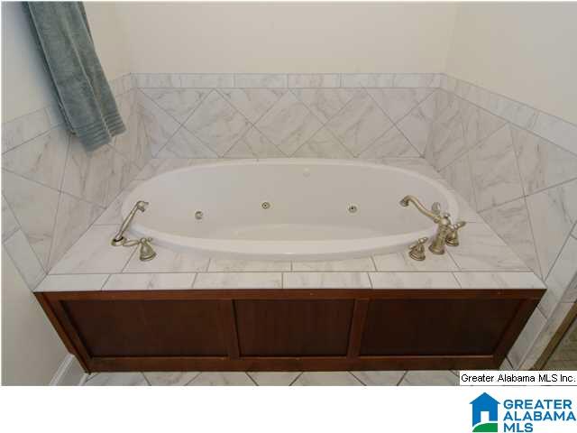 128 East Hawthorne Road Birmingham, AL 35209 - Photo 17 of 32