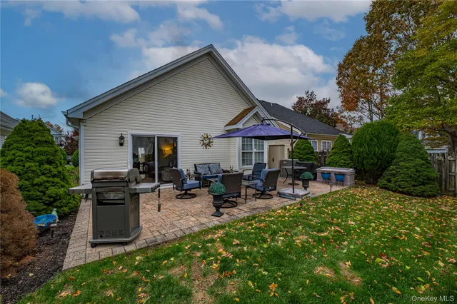 $499,999 | 3 Sophia Drive, Middle Island, NY 11953