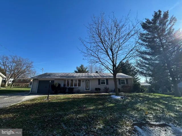 $2,150 | 120 Clarkson Drive, York, PA 17403