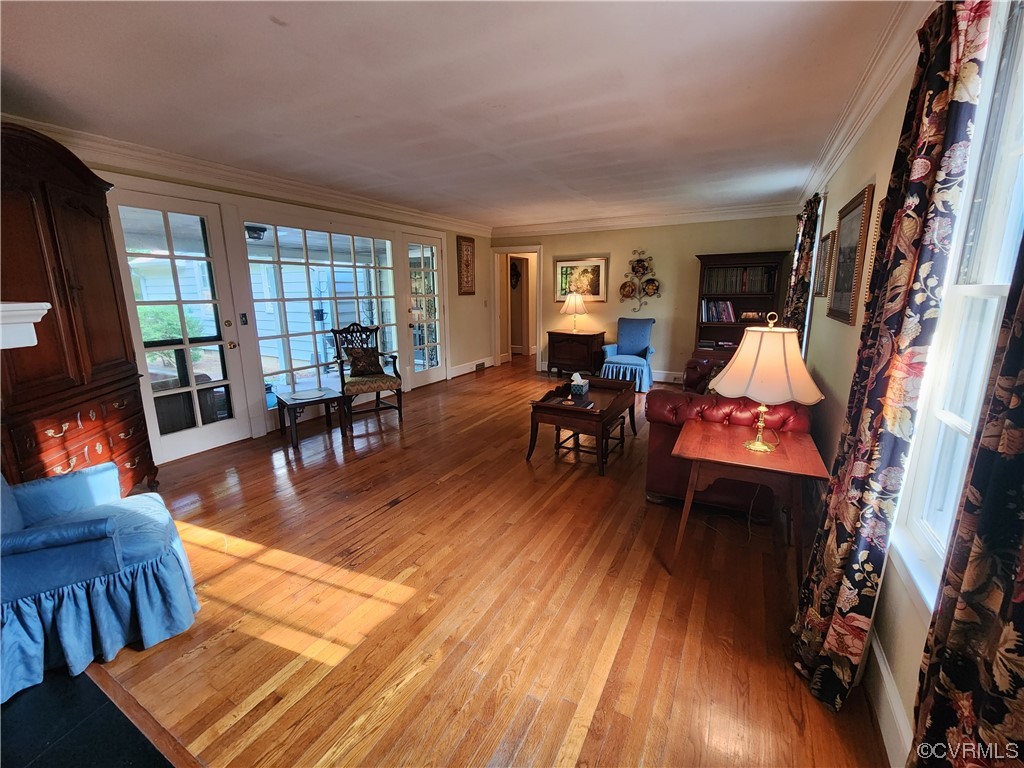185 Washington Street Boydton, VA 23917 - Photo 9 of 45 a living room with furniture and a wooden floor