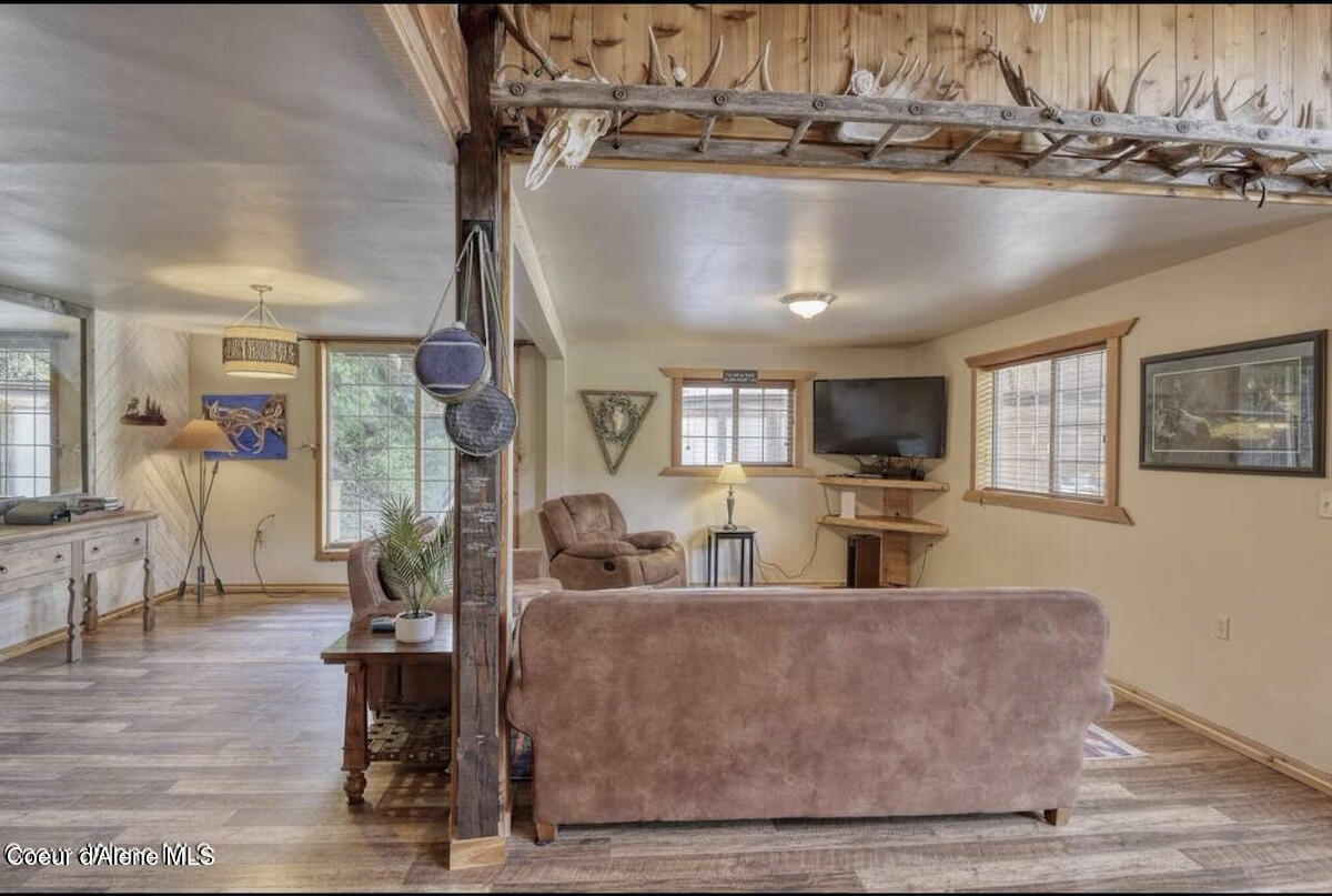 19118 St Joe River Road St. Maries, ID 83861 - Photo 6 of 27 23 Spacious Living Room