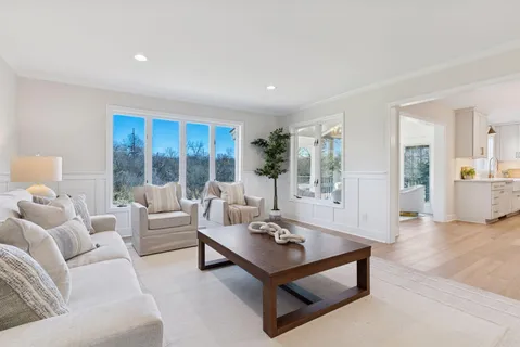 $1,775,000 | 350 Ferndale Road North, Wayzata, MN 55391