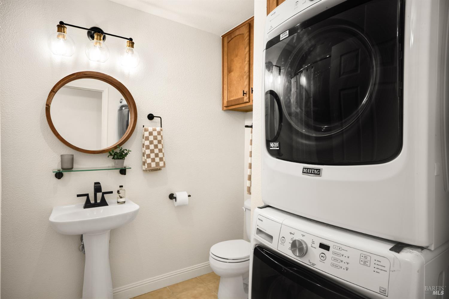 225 Burt Street, Unit 3 Santa Rosa, CA 95404 - Photo 18 of 42 Guest Bath