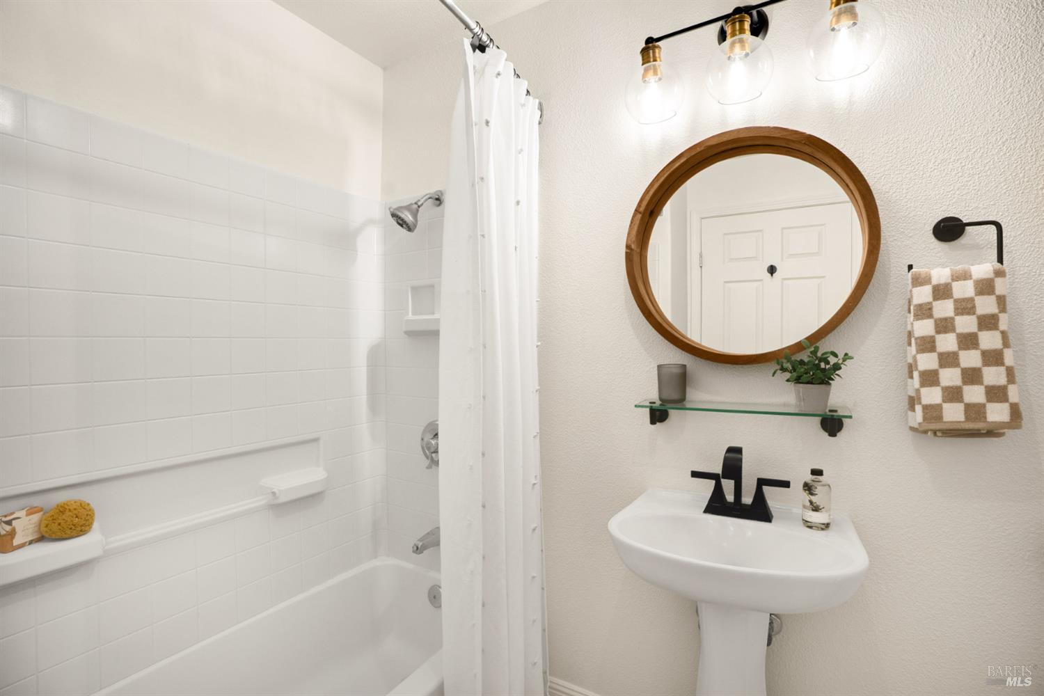 225 Burt Street, Unit 3 Santa Rosa, CA 95404 - Photo 19 of 42 Guest Bath