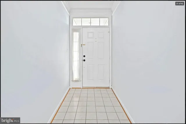 a view of empty room with window