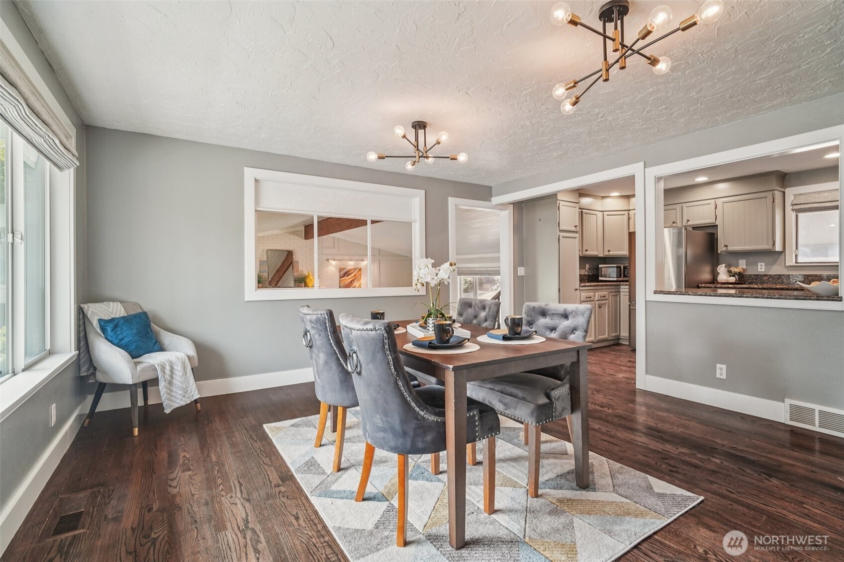 2209 Jones Avenue Northeast Renton, WA 98056 - Photo 5 of 30 Gallery Image 5
