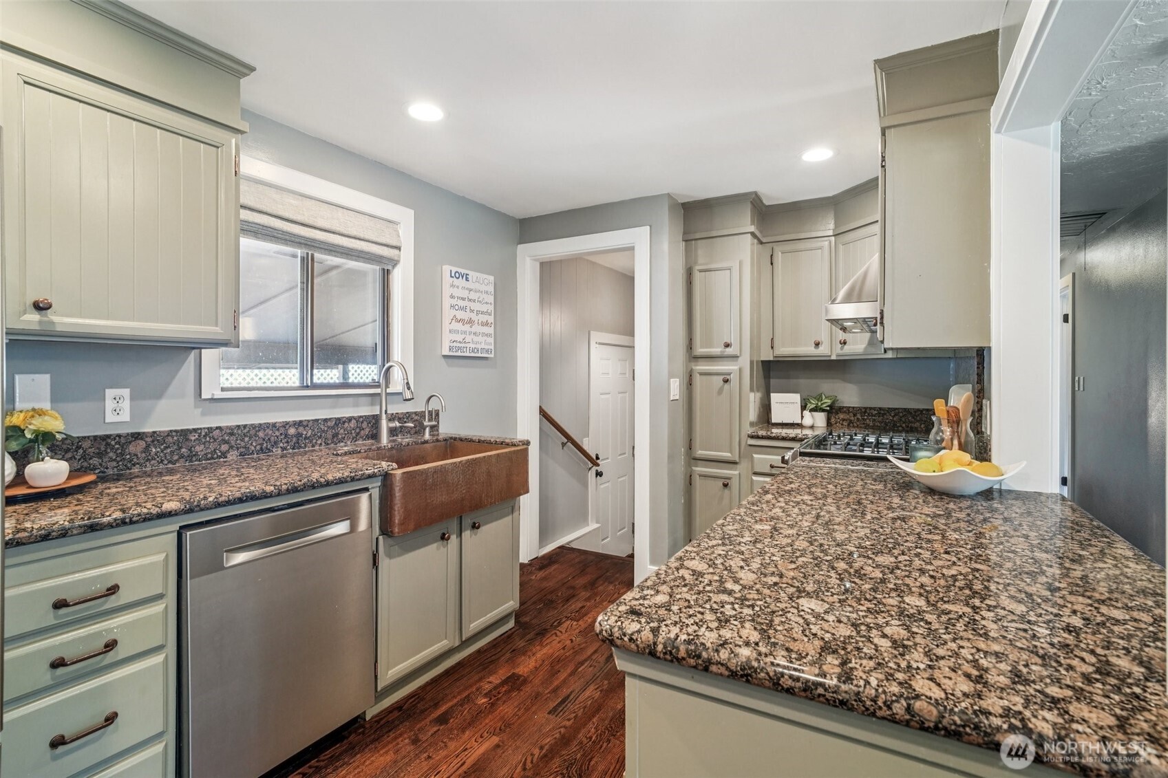 2209 Jones Avenue Northeast Renton, WA 98056 - Photo 6 of 30 Gallery Image 6