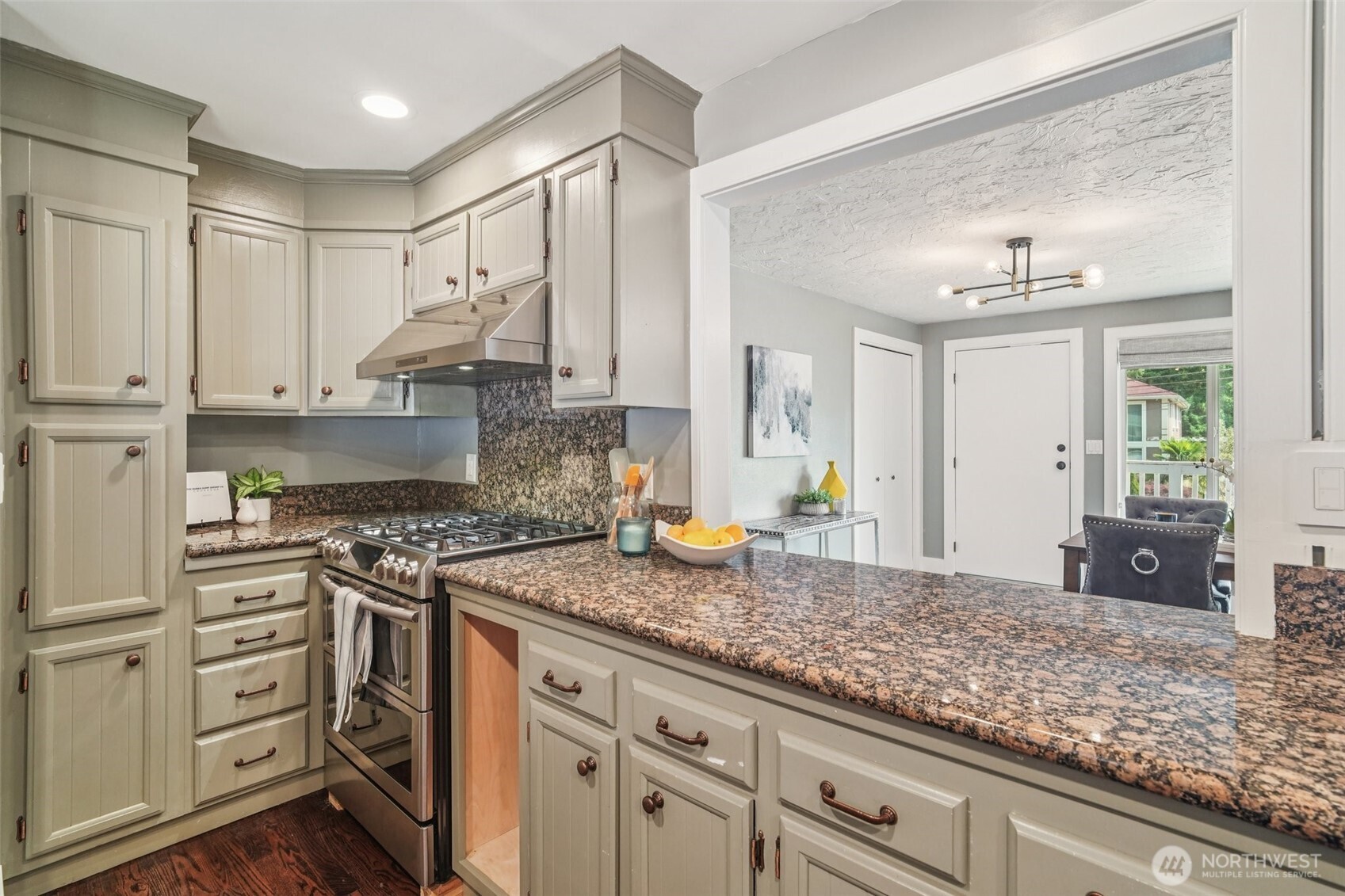 2209 Jones Avenue Northeast Renton, WA 98056 - Photo 8 of 30 Gallery Image 8