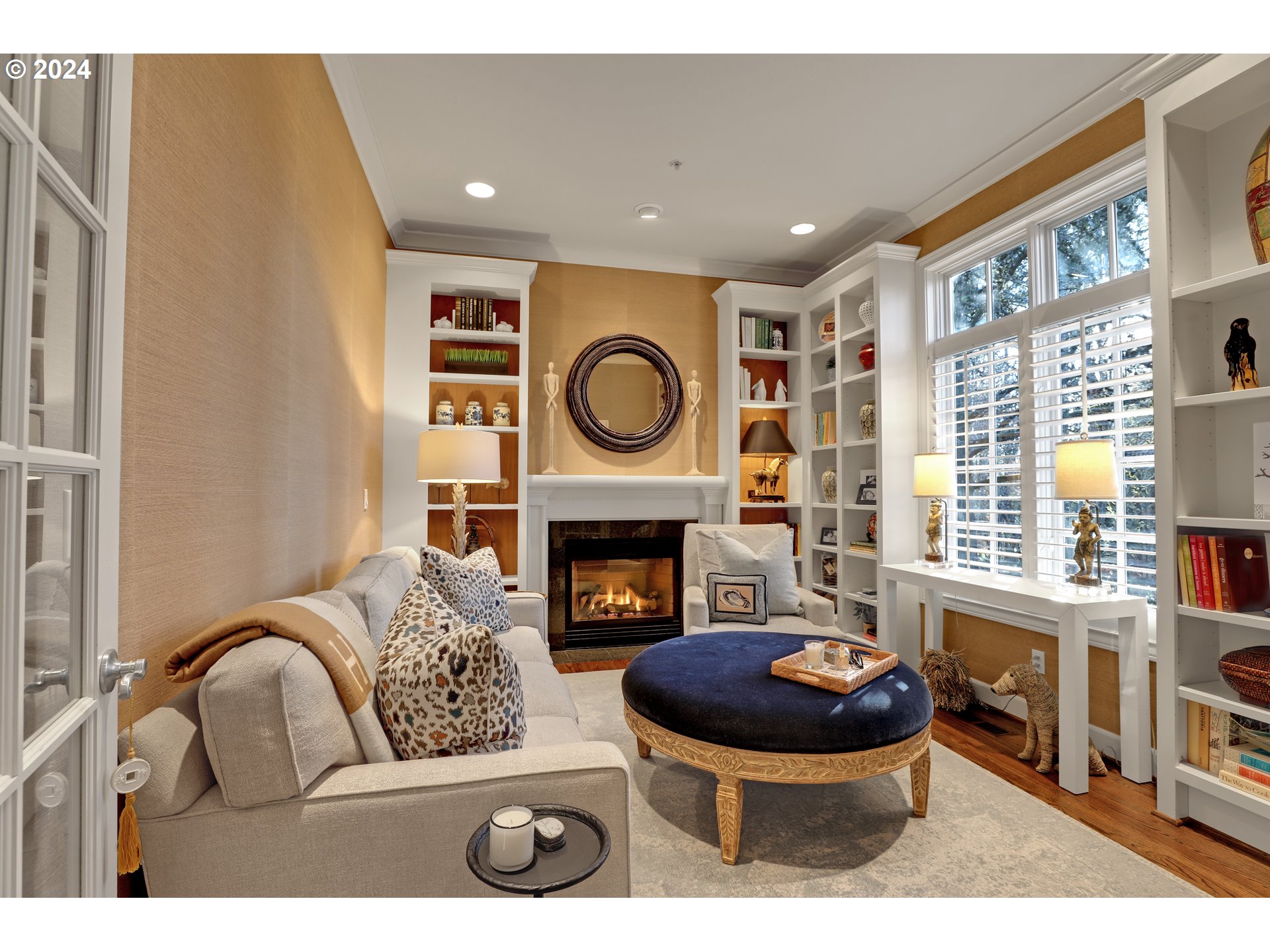 6439 Southwest Raleighwood Court Portland, OR 97221 - Photo 3 of 31 Gallery Image 3