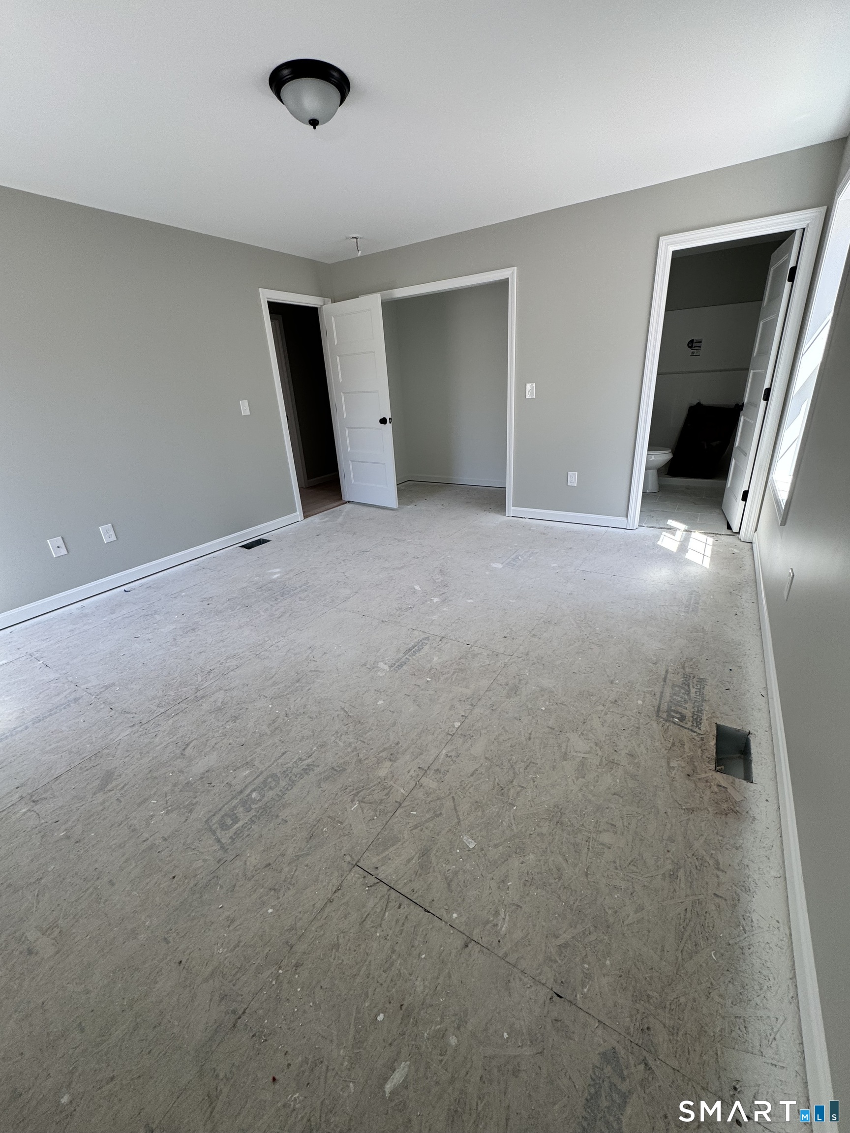11 Mamacoke Road Waterford, CT 06375 - Photo 4 of 15